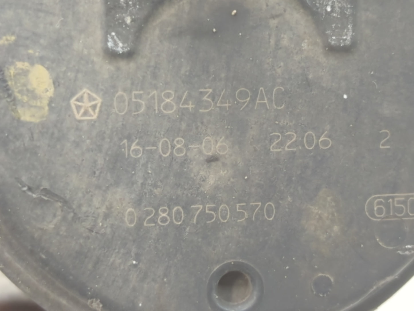 2012-2018 Jeep Wrangler Throttle Body P/N:0 280 750 570 05184349AC Fits OEM Used Auto Parts - Oemusedautoparts1.com