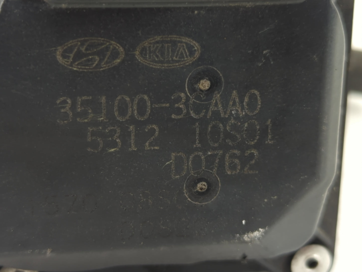 2014-2016 Kia Cadenza Throttle Body P/N:5312 10S01 35100-3CAA0 Fits Fits 2012 2013 2014 2015 2016 2017 2018 OEM Used Auto Pa
