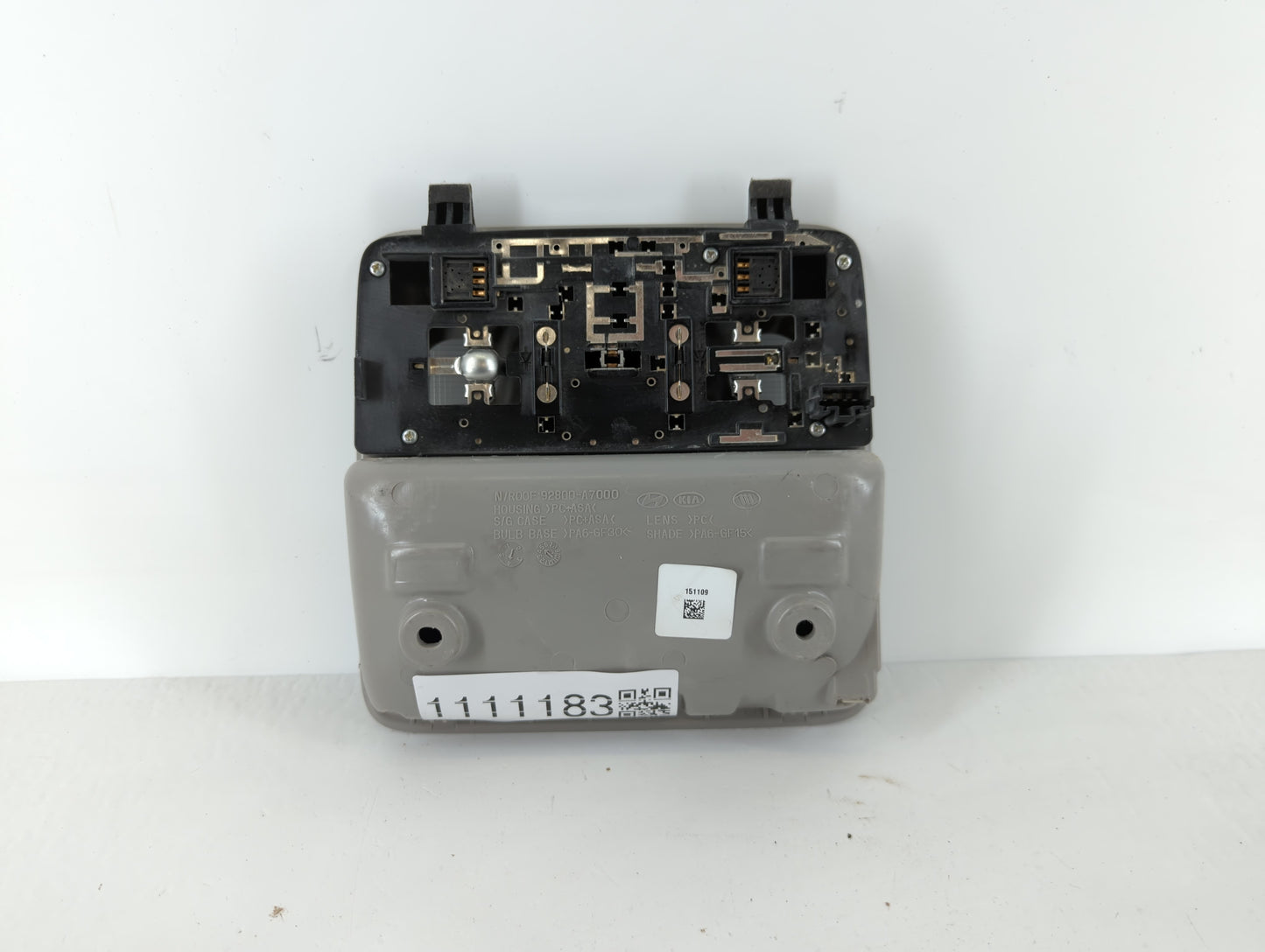 2014-2018 Kia Forte Overhead Roof Console 1111183 - Oemusedautoparts1.com