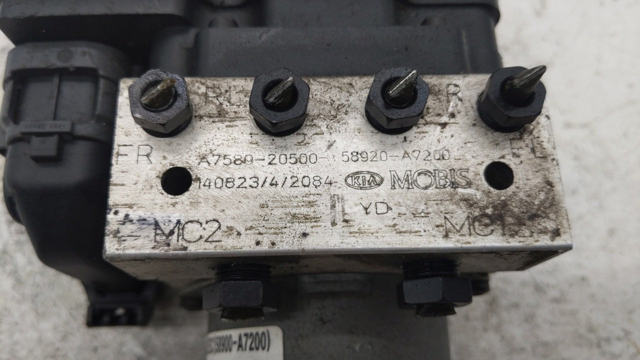 2014-2016 Kia Forte ABS Pump Control Module Replacement P/N:58900-A7200 58920-A7200 Fits Fits 2014 2015 2016 OEM Used Auto P