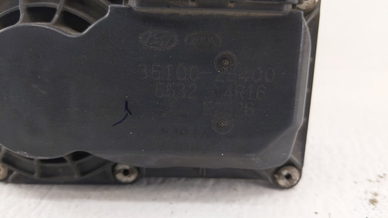 2014-2016 Kia Forte Throttle Body P/N:35100-2E400 Fits Fits 2012 2013 2014 2015 2016 2018 2019 OEM Used Auto Parts - Oemused
