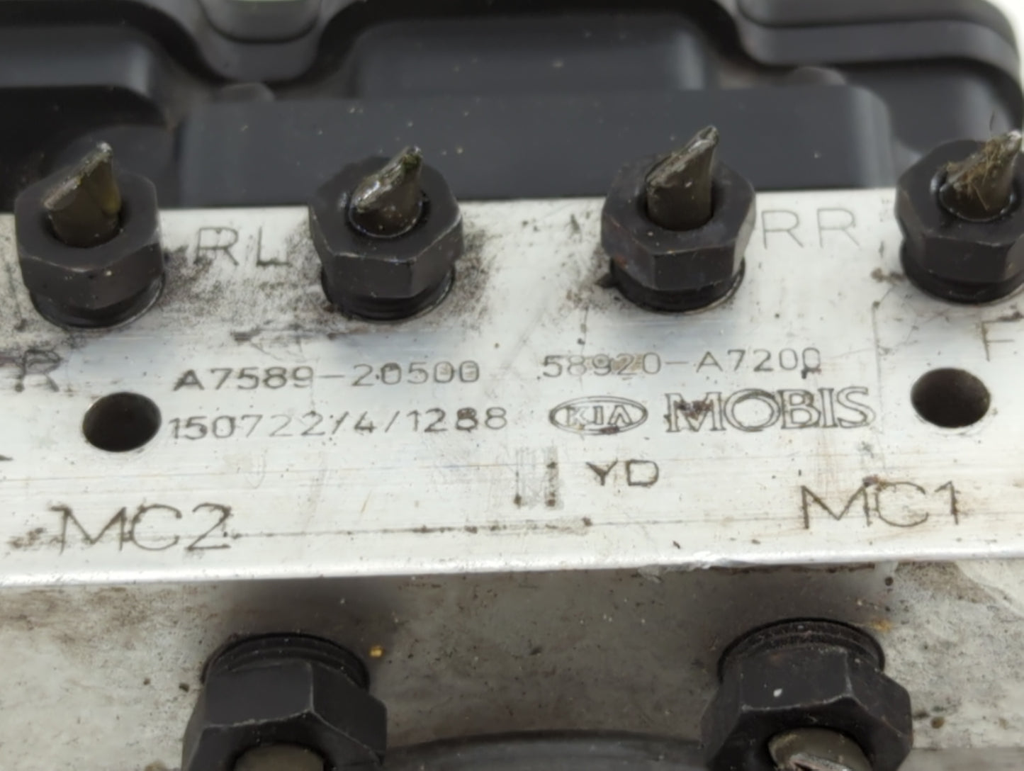 2014-2016 Kia Forte ABS Pump Control Module Replacement P/N:58900-A7200 58920-A7200 Fits Fits 2014 2015 2016 OEM Used Auto P