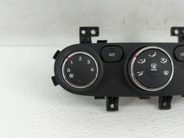2014-2016 Kia Forte Climate Control Module Temperature AC/Heater Replacement P/N:97250-A7050WK 97250-A7052WK Fits OEM Used Auto Parts