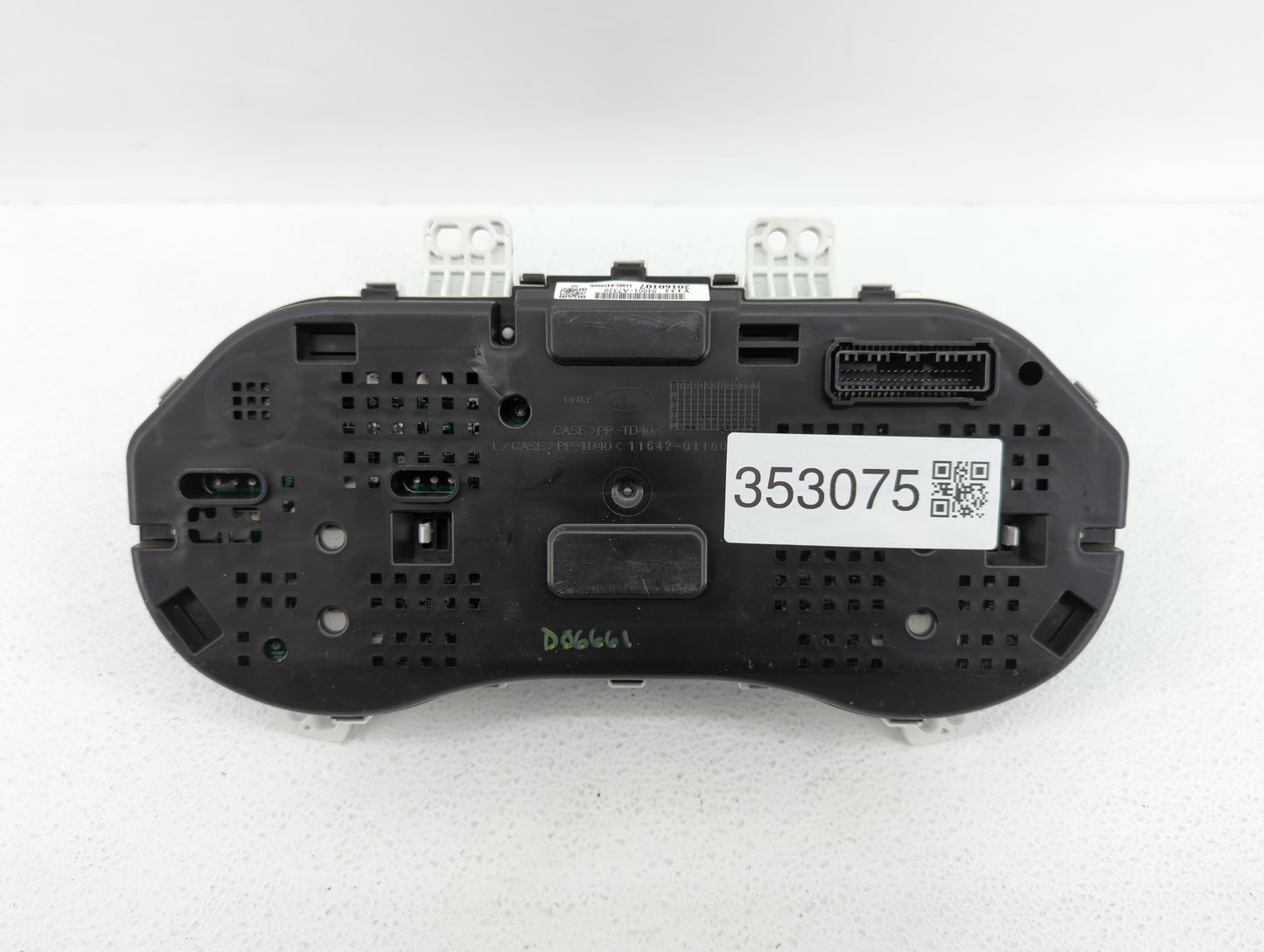 2014-2016 Kia Forte Instrument Cluster Speedometer Gauges P/N:94011-A7220 Fits Fits 2014 2015 2016 OEM Used Auto Parts - Oem