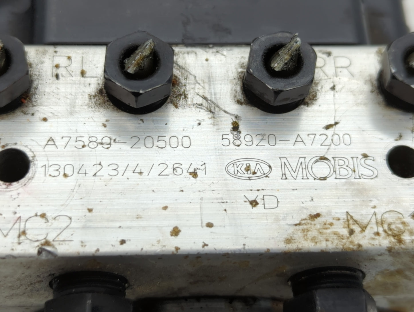 2014-2016 Kia Forte ABS Pump Control Module Replacement P/N:58920-A7200 A7589-20500 Fits Fits 2014 2015 2016 OEM Used Auto P
