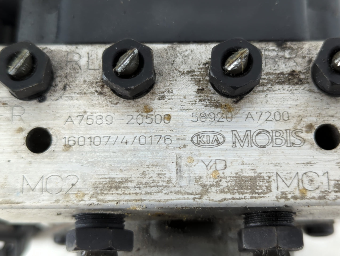 2014-2016 Kia Forte ABS Pump Control Module Replacement P/N:58920-A7200 A7589-20500 Fits Fits 2014 2015 2016 OEM Used Auto P