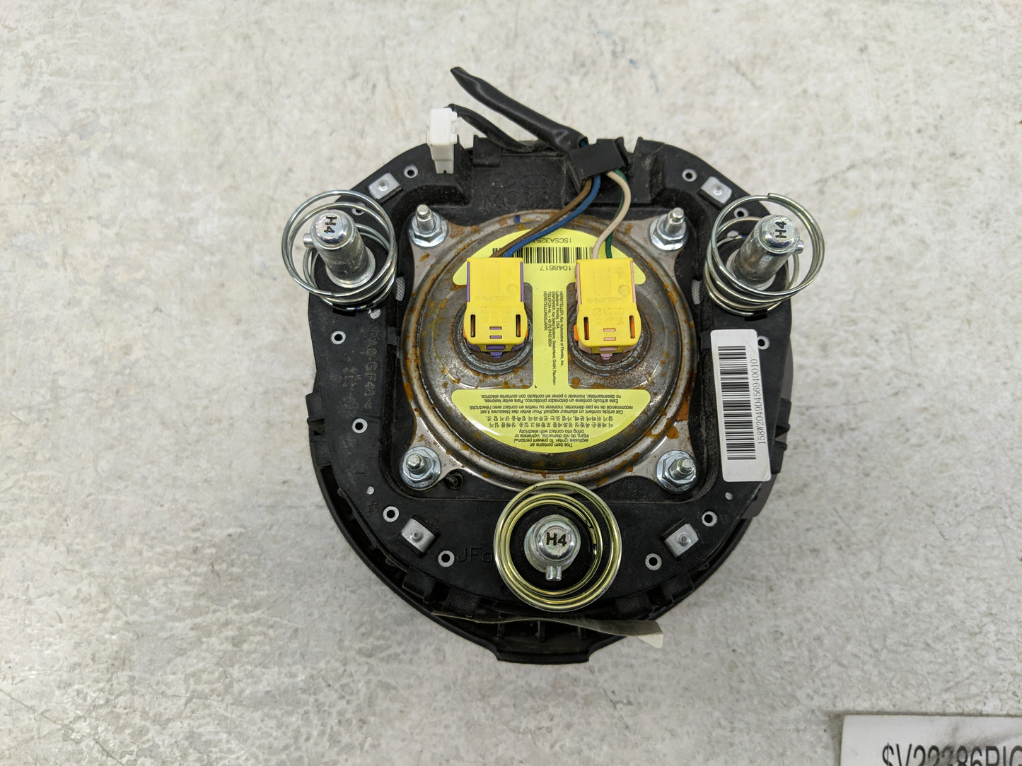 2016-2018 Kia Optima Air Bag Driver Left Steering Wheel Mounted Fits Fits 2016 2017 2018 OEM Used Auto Parts - Oemusedautopa