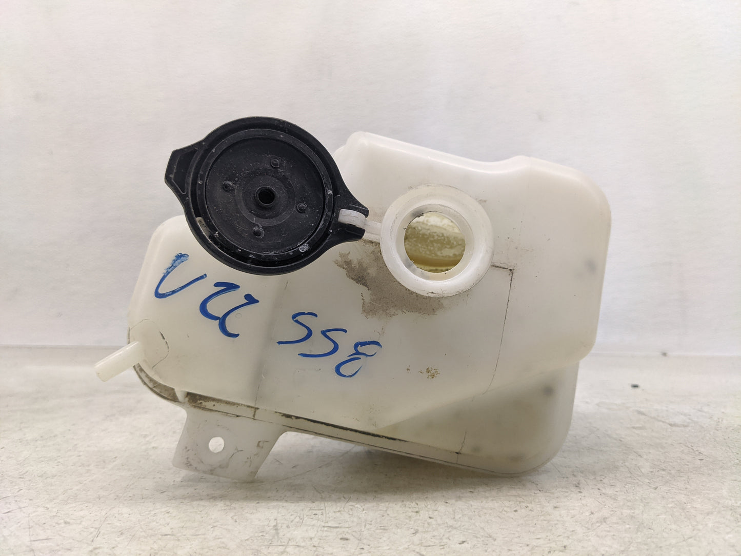 2016-2020 Kia Optima Windshield Washer Fluid Reservoir Bottle Oem - Oemusedautoparts1.com
