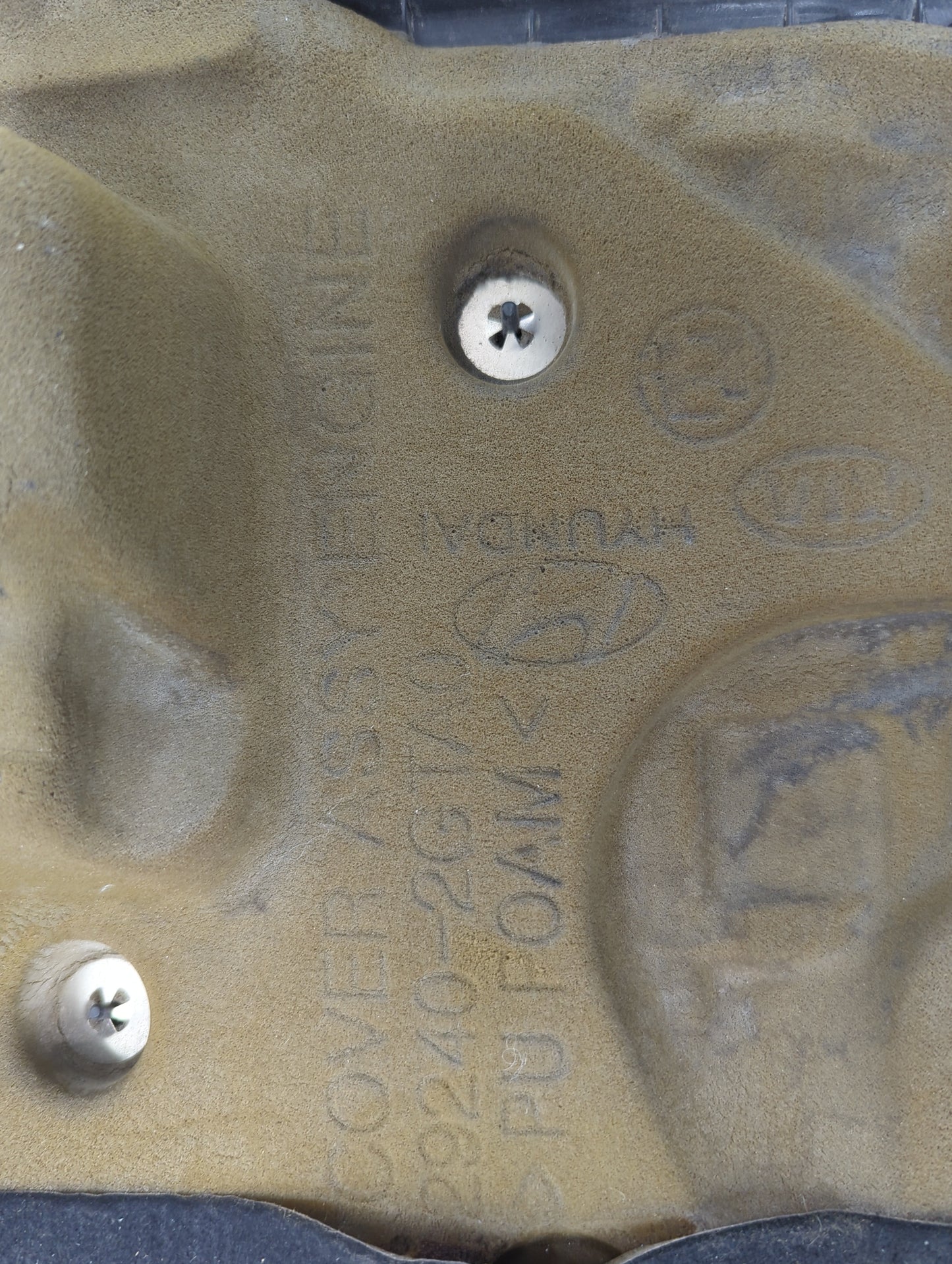 2016 Kia Optima Engine Cover - Oemusedautoparts1.com