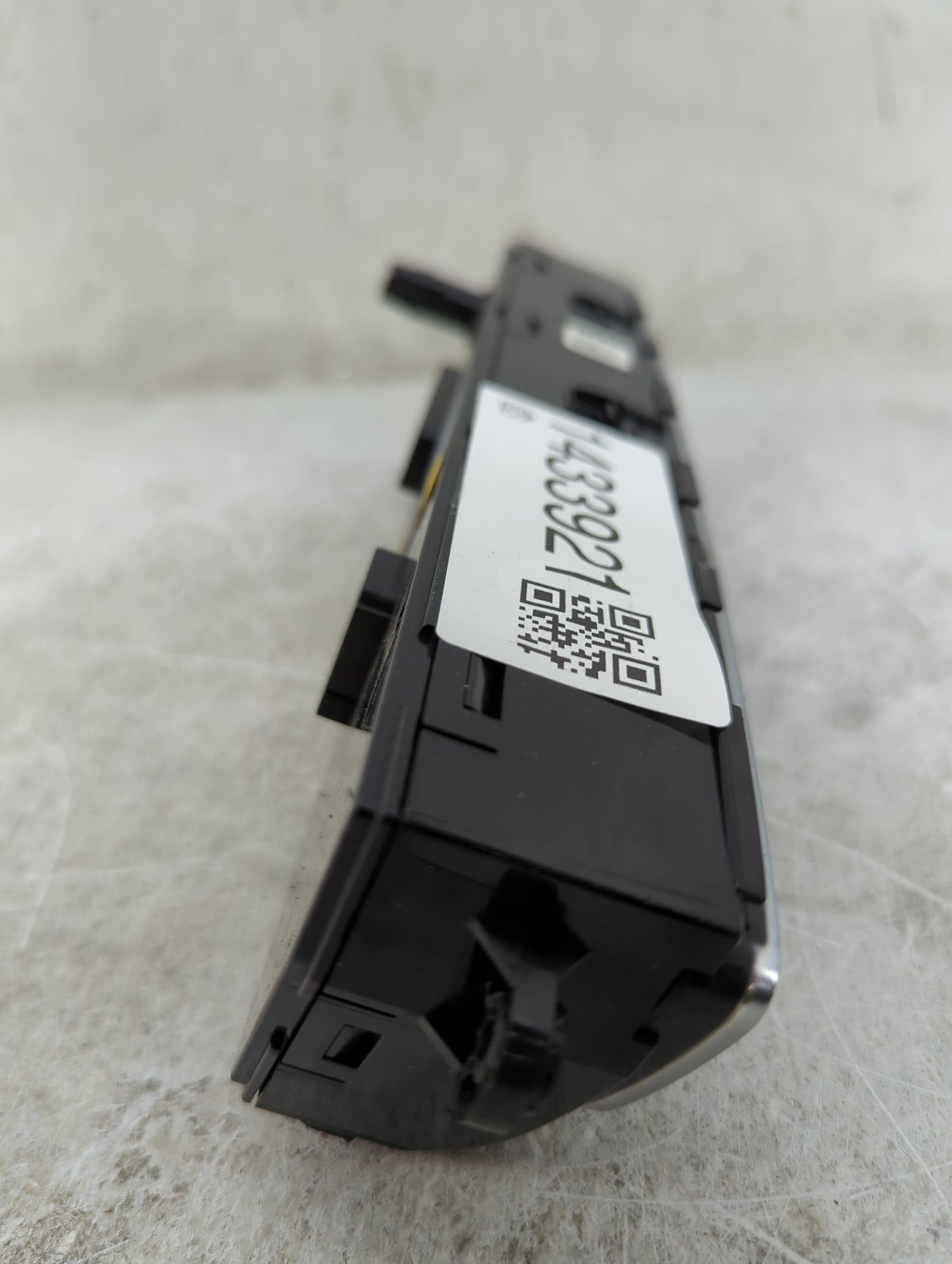 2016 Kia Optima Climate Control Module Temperature AC/Heater Replacement P/N:97250-D5700 Fits OEM Used Auto Parts - Oemuseda
