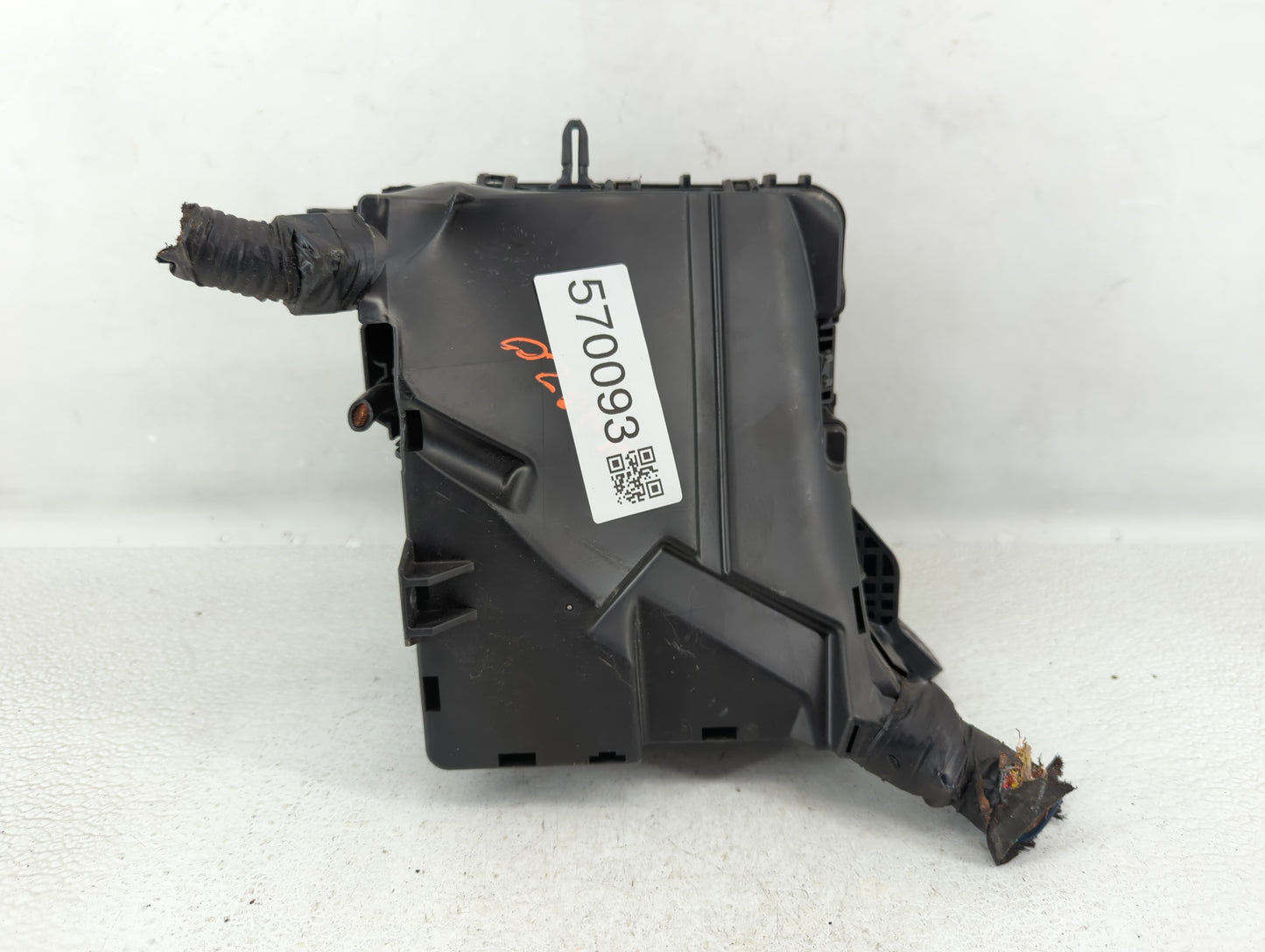 2016-2019 Kia Optima Fusebox Fuse Box Panel Relay Module P/N:91950-D5822 Fits Fits 2016 2017 2018 2019 OEM Used Auto Parts -
