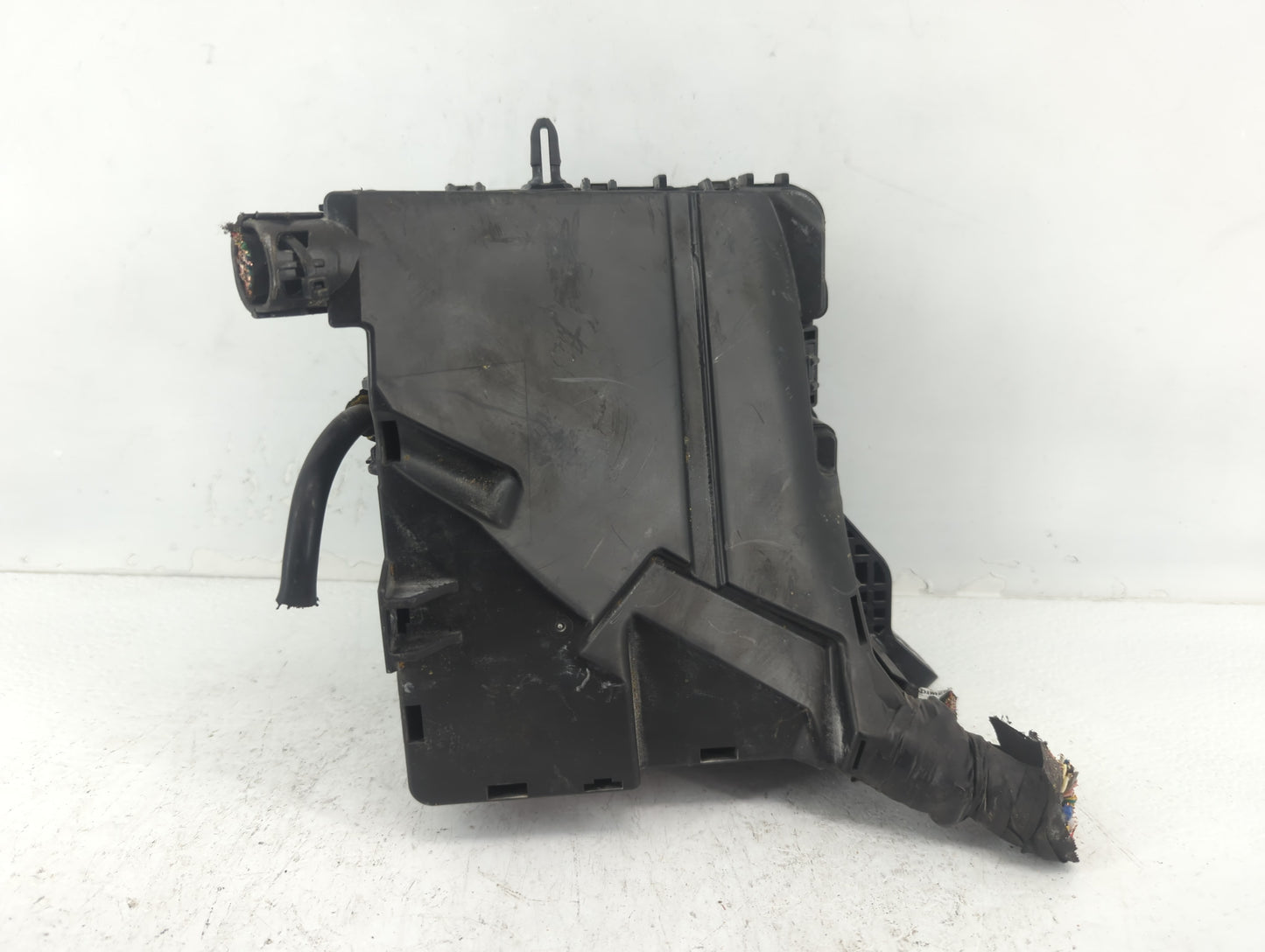2016-2019 Kia Optima Fusebox Fuse Box Panel Relay Module P/N:91950-D5822 Fits Fits 2016 2017 2018 2019 OEM Used Auto Parts -