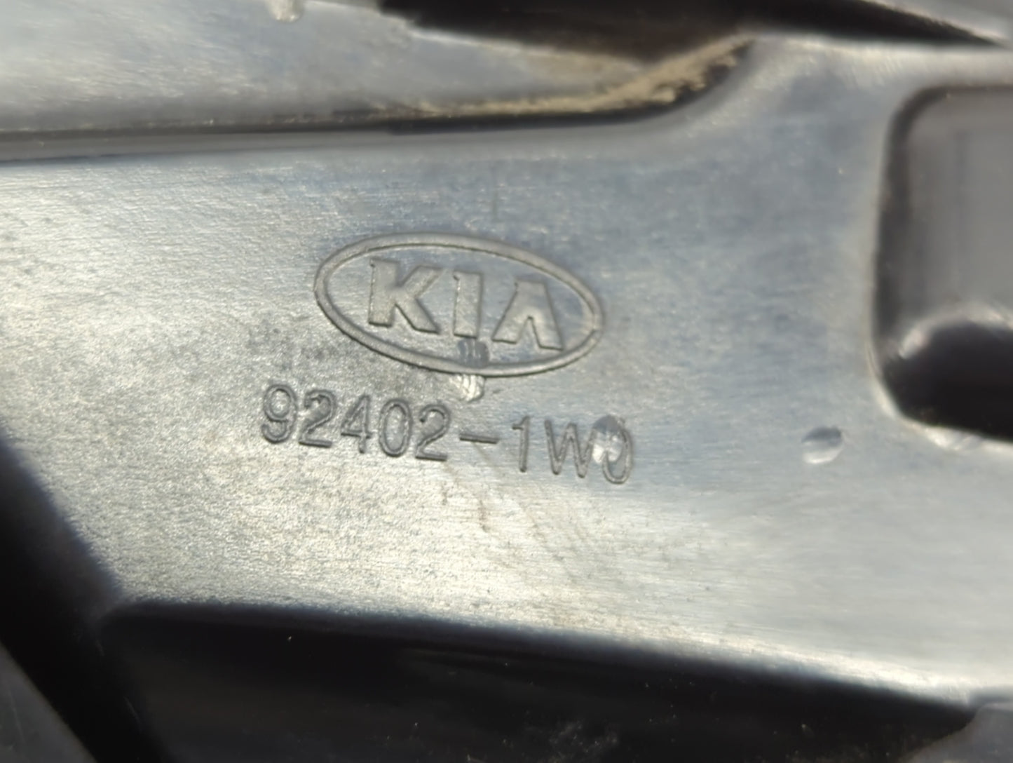 2012-2017 Kia Rio Tail Light Assembly Passenger Right OEM P/N:92402-1W0 Fits Fits 2012 2013 2014 2015 2016 2017 OEM Used Aut