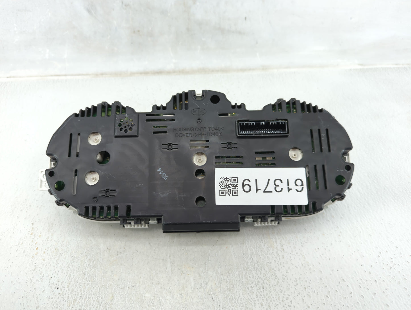 2016-2017 Kia Rio Instrument Cluster Speedometer Gauges P/N:94024-1W770 Fits Fits 2016 2017 OEM Used Auto Parts - Oemusedaut