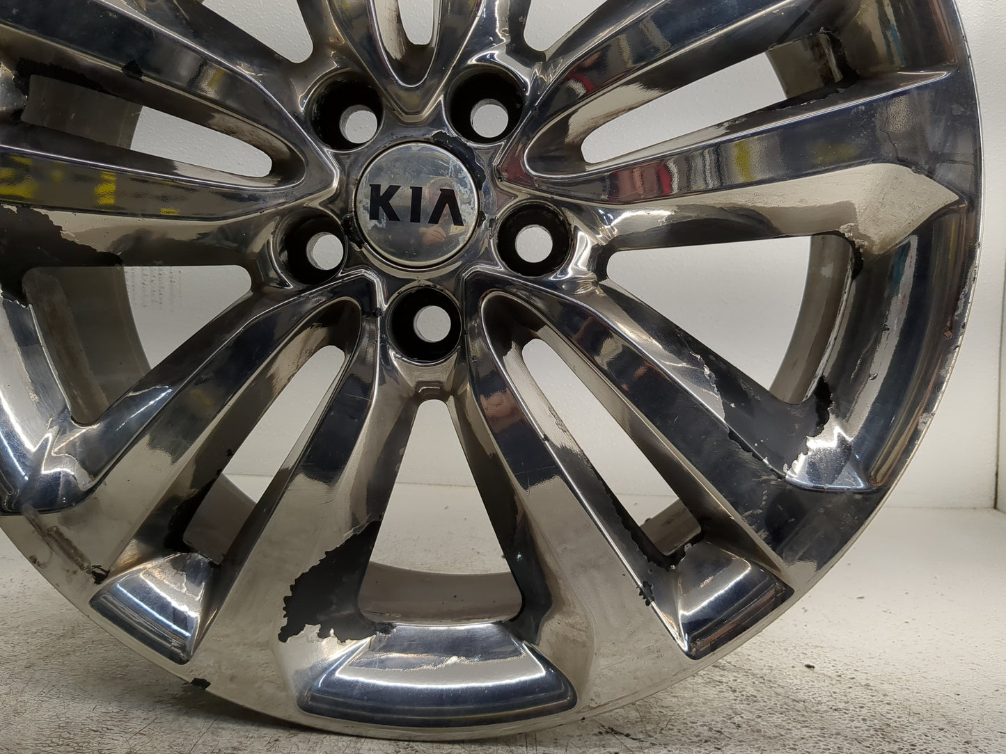 2015-2018 Kia Sedona Oem Wheel Rim - Oemusedautoparts1.com