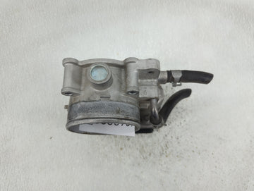 2015-2018 Kia Sedona Throttle Body P/N:35100-3CAA0 Fits Fits 2012 2013 2014 2015 2016 2017 2018 OEM Used Auto Parts