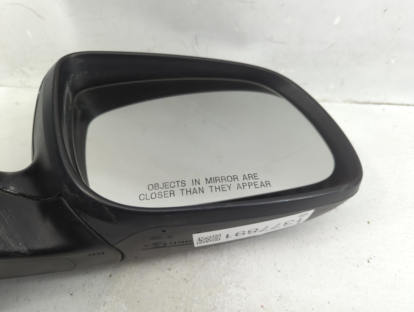 2015-2018 Kia Sedona Passenger Side View Mirror - Right Door Mirror OEM Used - Oemusedautoparts1.com