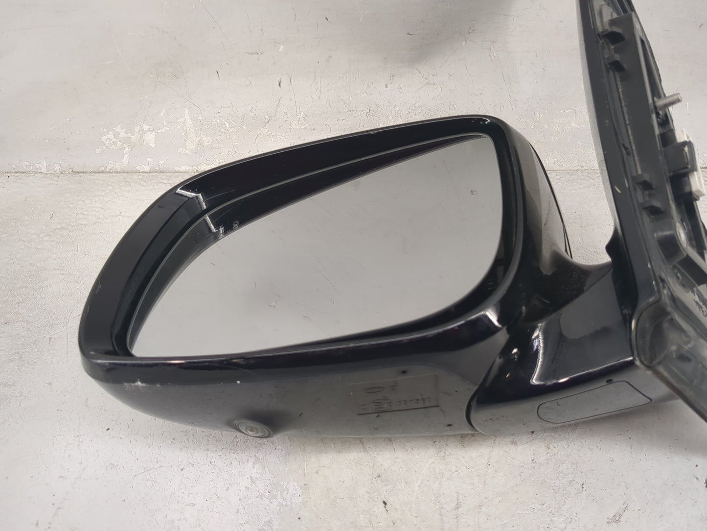 2015-2018 Kia Sedona Passenger Side View Mirror - Right Door Mirror OEM Used - Oemusedautoparts1.com