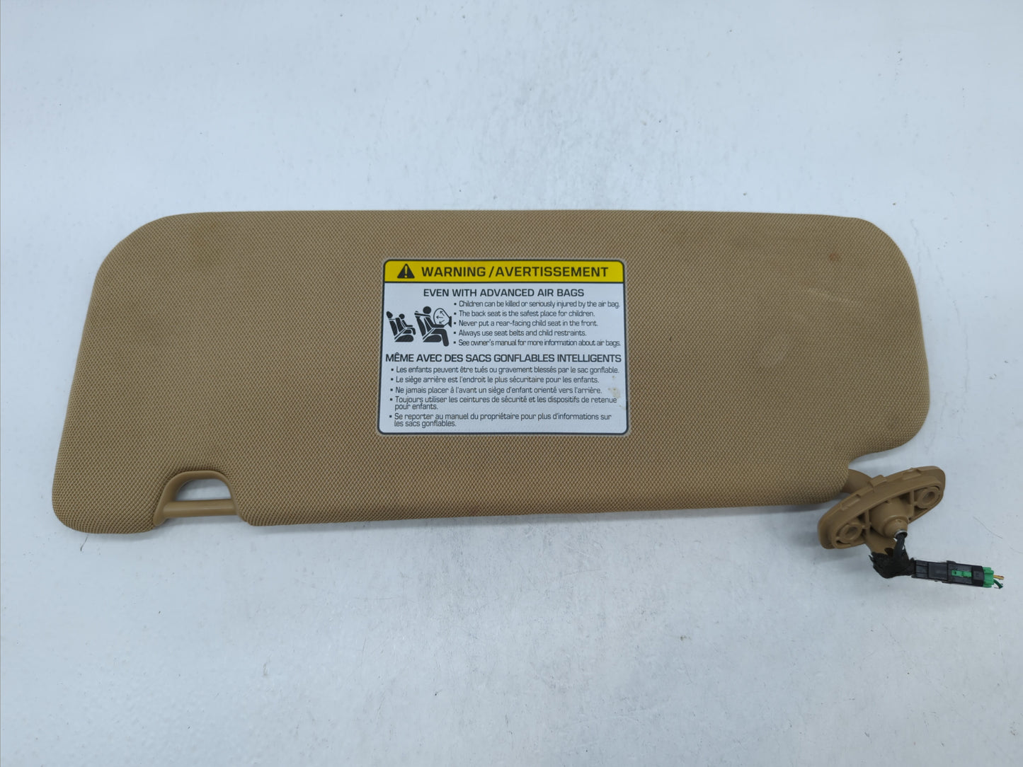 2015-2019 Kia Sedona Sun Visor Shade Replacement Passenger Right Mirror Fits Fits 2015 2016 2017 2018 2019 OEM Used Auto Par