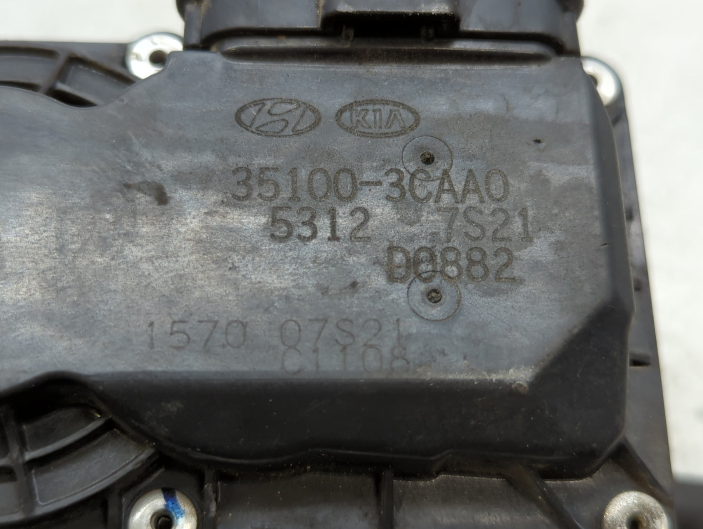 2015-2018 Kia Sedona Throttle Body P/N:35100-3CAA0 Fits Fits 2012 2013 2014 2015 2016 2017 2018 OEM Used Auto Parts - Oemuse