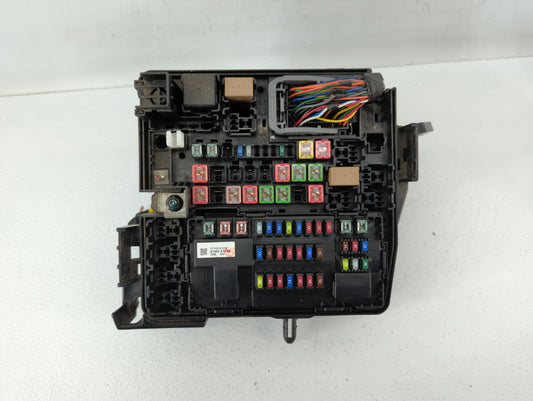2015-2018 Kia Sedona Fusebox Fuse Box Panel Relay Module P/N:91950-A9320 91222 A9781 Fits Fits 2015 2016 2017 2018 OEM Used Auto Parts