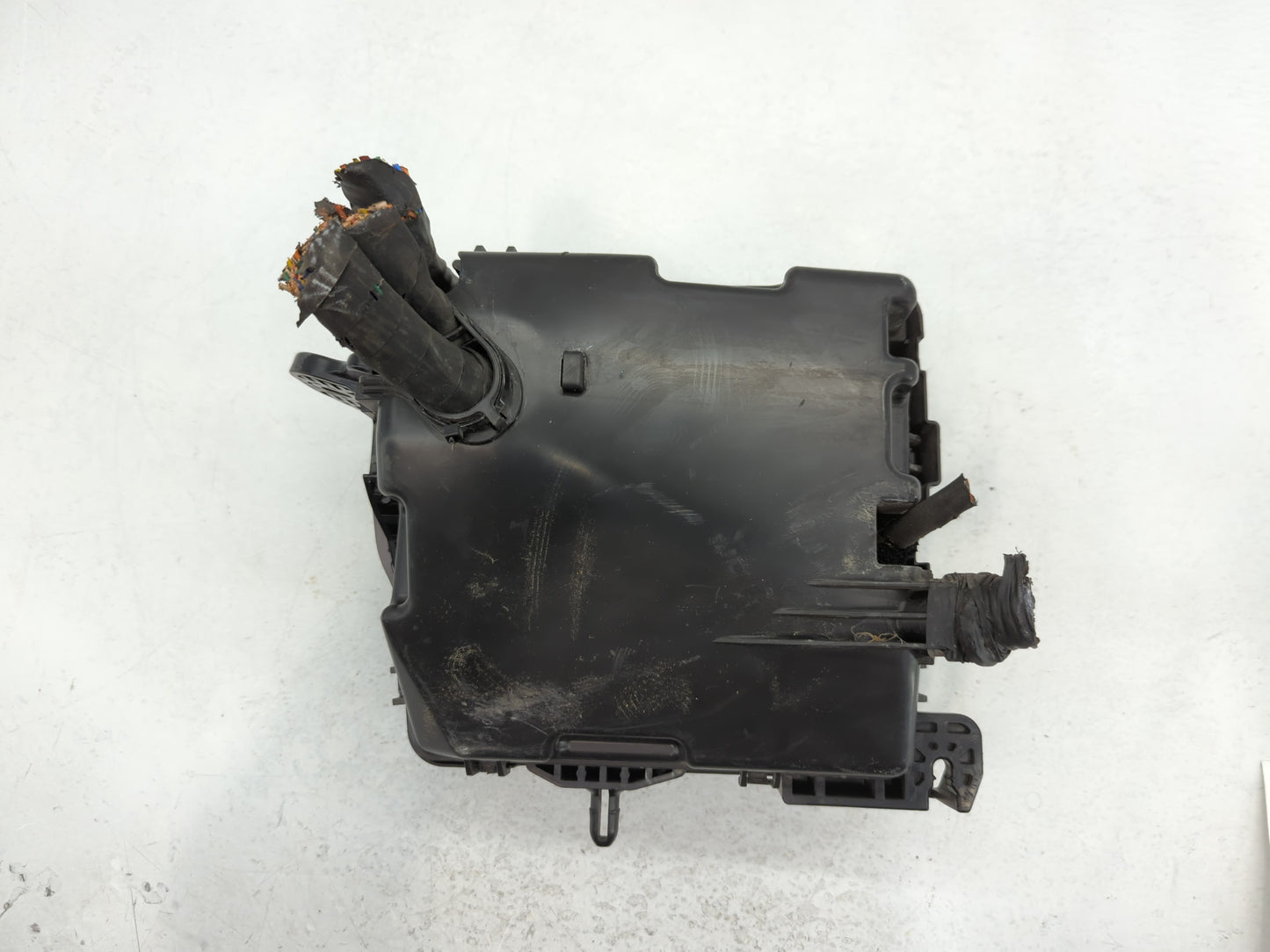 2015-2018 Kia Sedona Fusebox Fuse Box Panel Relay Module P/N:91222 A9581 Fits Fits 2015 2016 2017 2018 OEM Used Auto Parts -