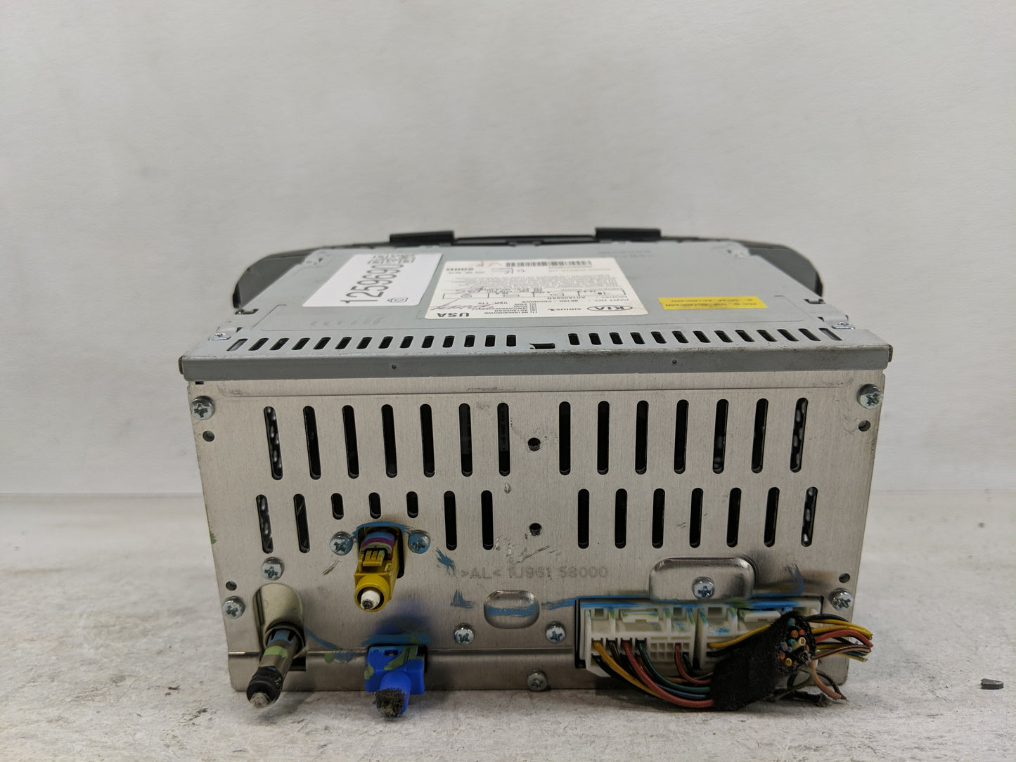 2016-2018 Kia Sorento Radio AM FM Cd Player Receiver Replacement P/N:96160C6000WK Fits Fits 2016 2017 2018 OEM Used Auto Par