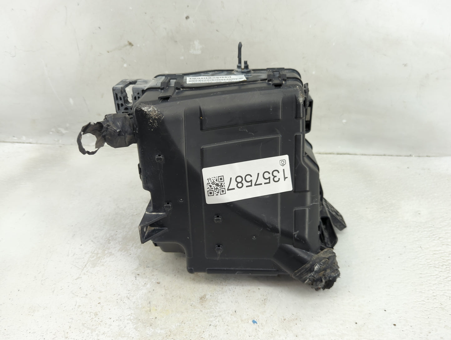 2016-2018 Kia Sorento Fusebox Fuse Box Panel Relay Module P/N:91941-C6020 Fits Fits 2016 2017 2018 OEM Used Auto Parts - Oem