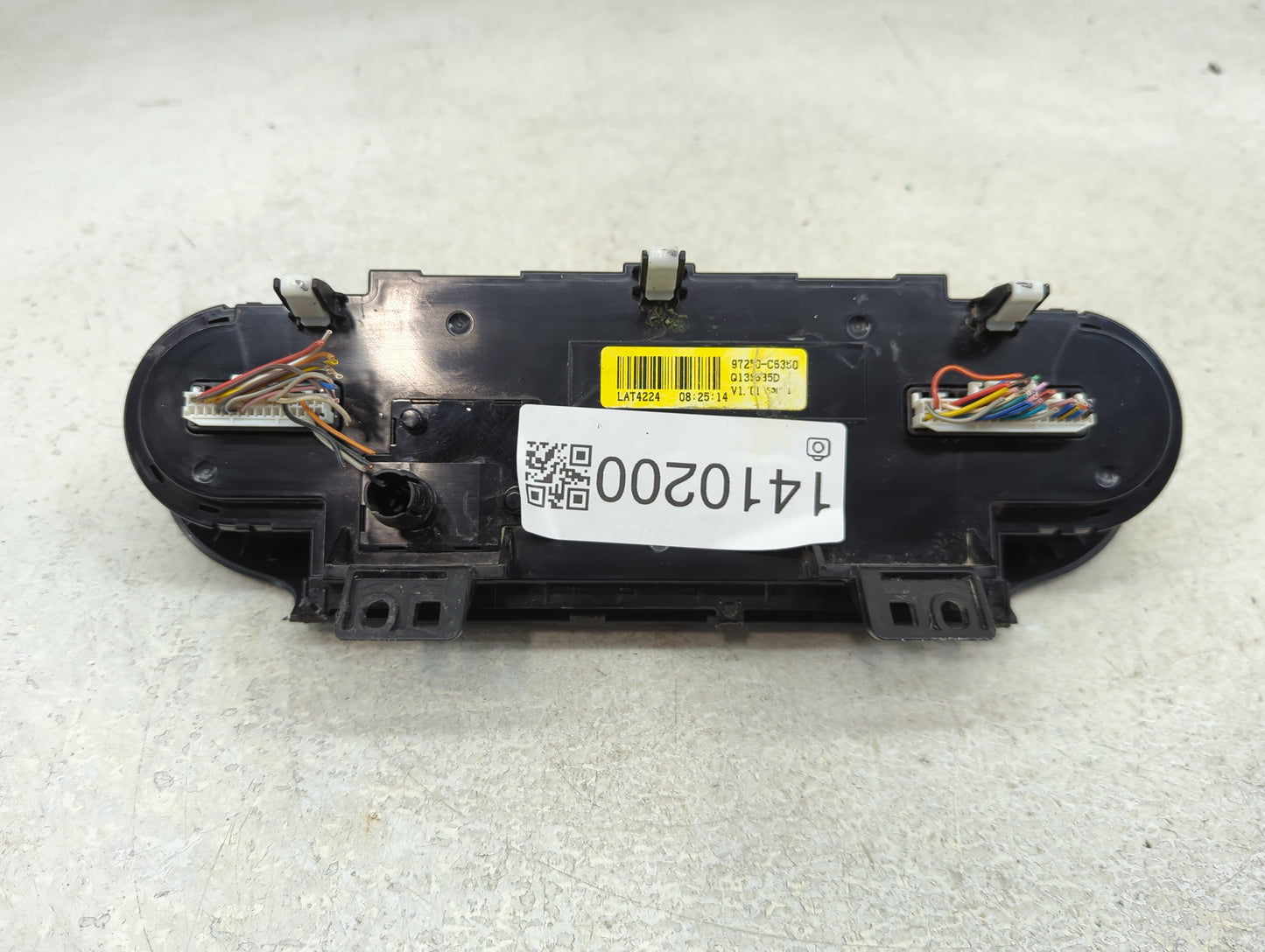 2016 Kia Sorento Climate Control Module Temperature AC/Heater Replacement P/N:97250-CS350 Fits OEM Used Auto Parts - Oemused