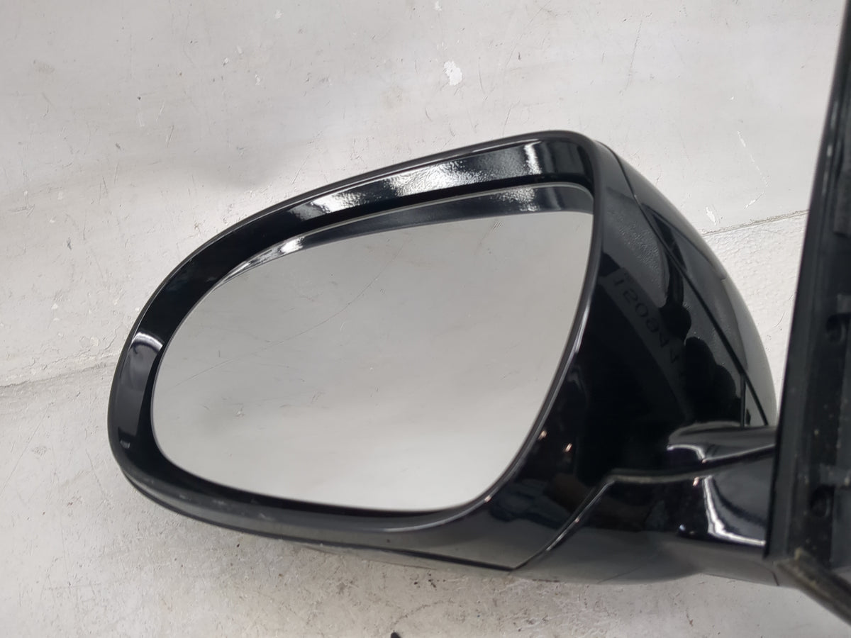 2016-2020 Kia Sorento Driver Side View Mirror - Left Door Mirror OEM Used - Oemusedautoparts1.com