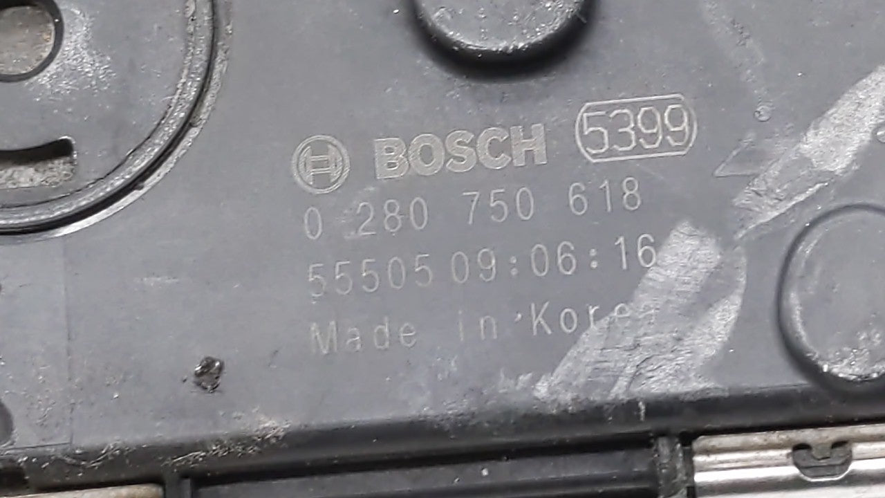2016-2019 Kia Sorento Throttle Body P/N:0 280 750 618 35100-2G600 Fits Fits 2015 2016 2017 2018 2019 OEM Used Auto Parts - O
