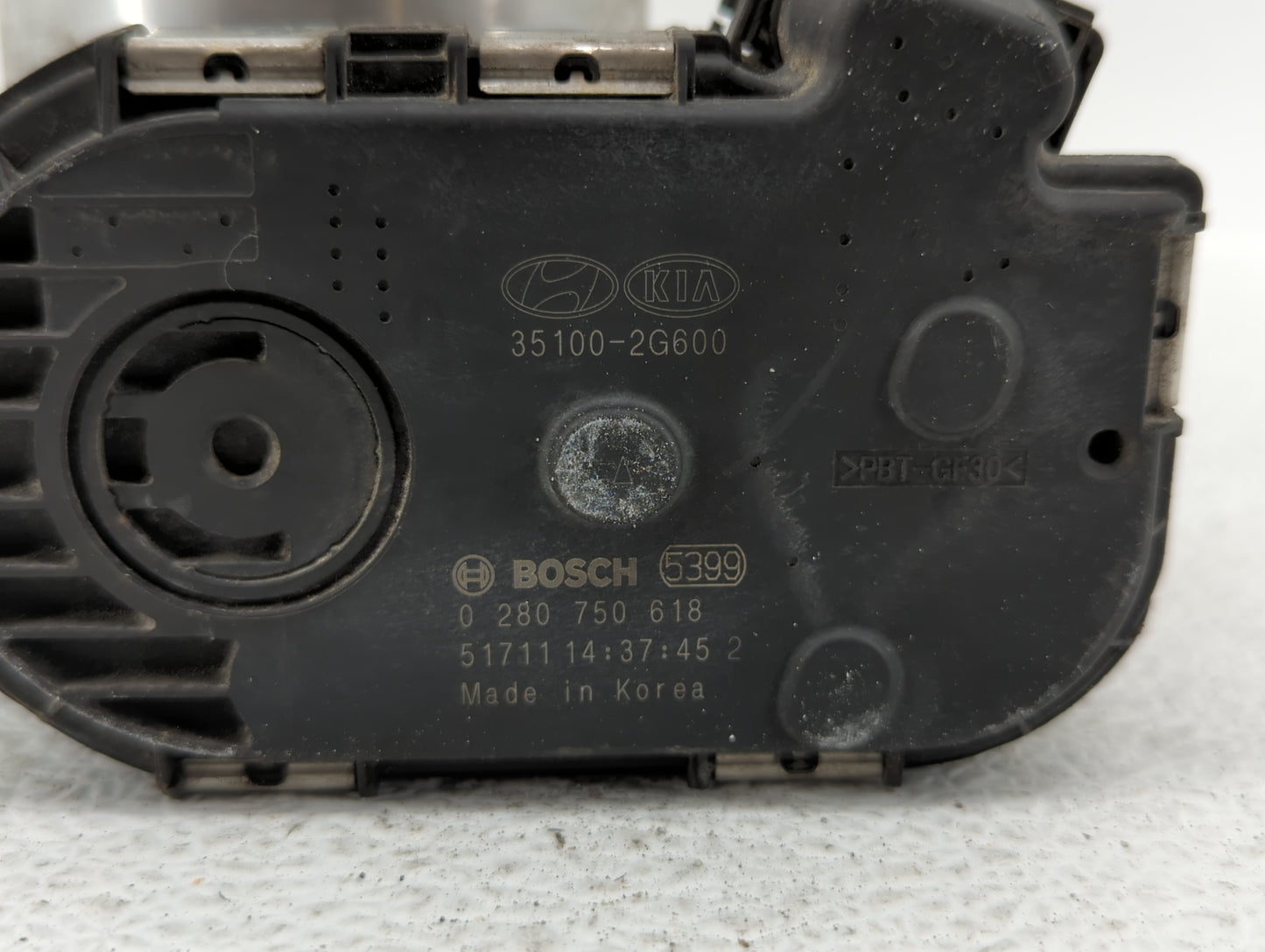 2016-2019 Kia Sorento Throttle Body P/N:0 280 750 618 35100-2G600 Fits Fits 2015 2016 2017 2018 2019 OEM Used Auto Parts - O