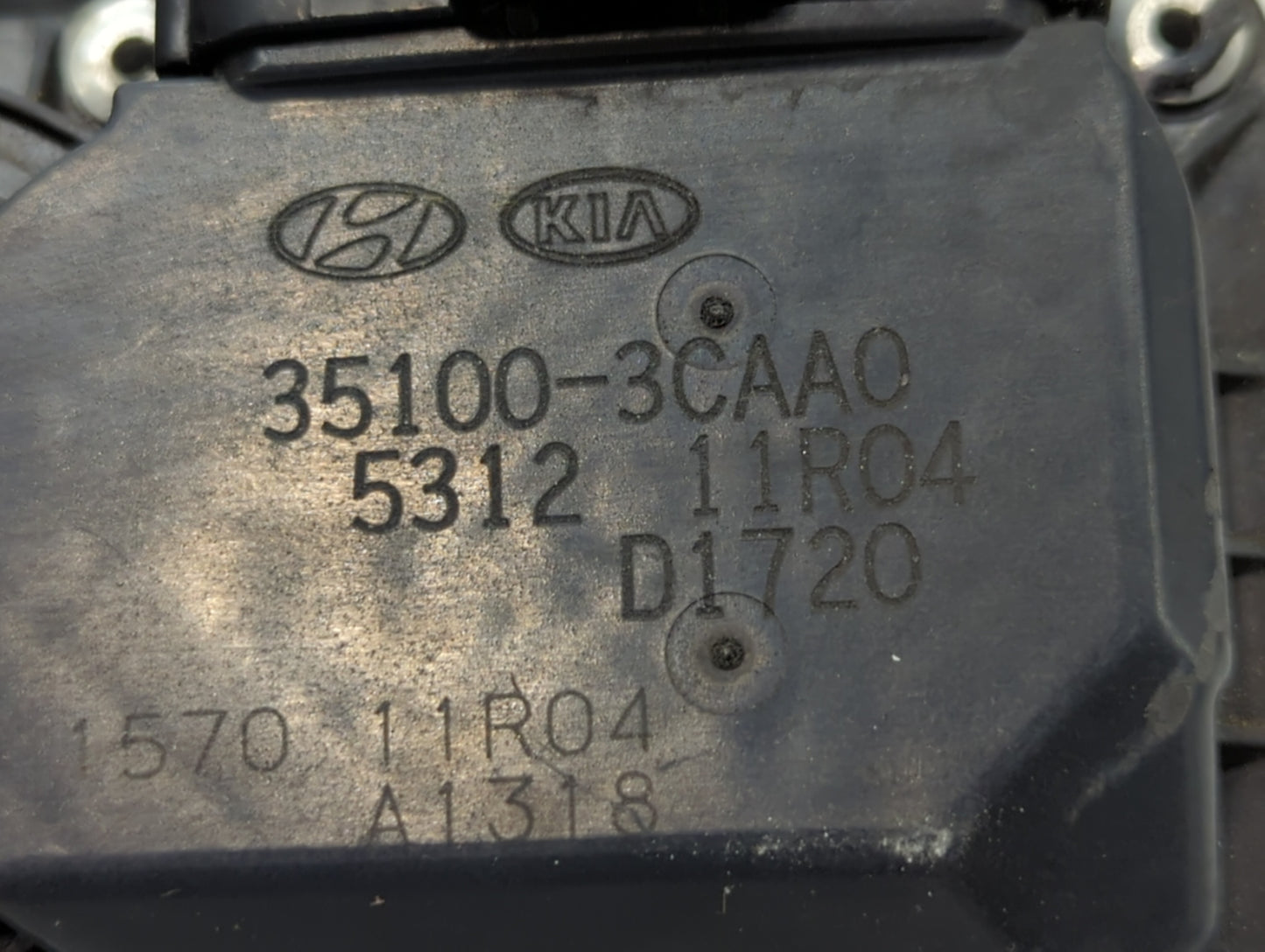 2014-2018 Kia Sorento Throttle Body P/N:35100-3CAA0 Fits Fits 2012 2013 2014 2015 2016 2017 2018 OEM Used Auto Parts - Oemus