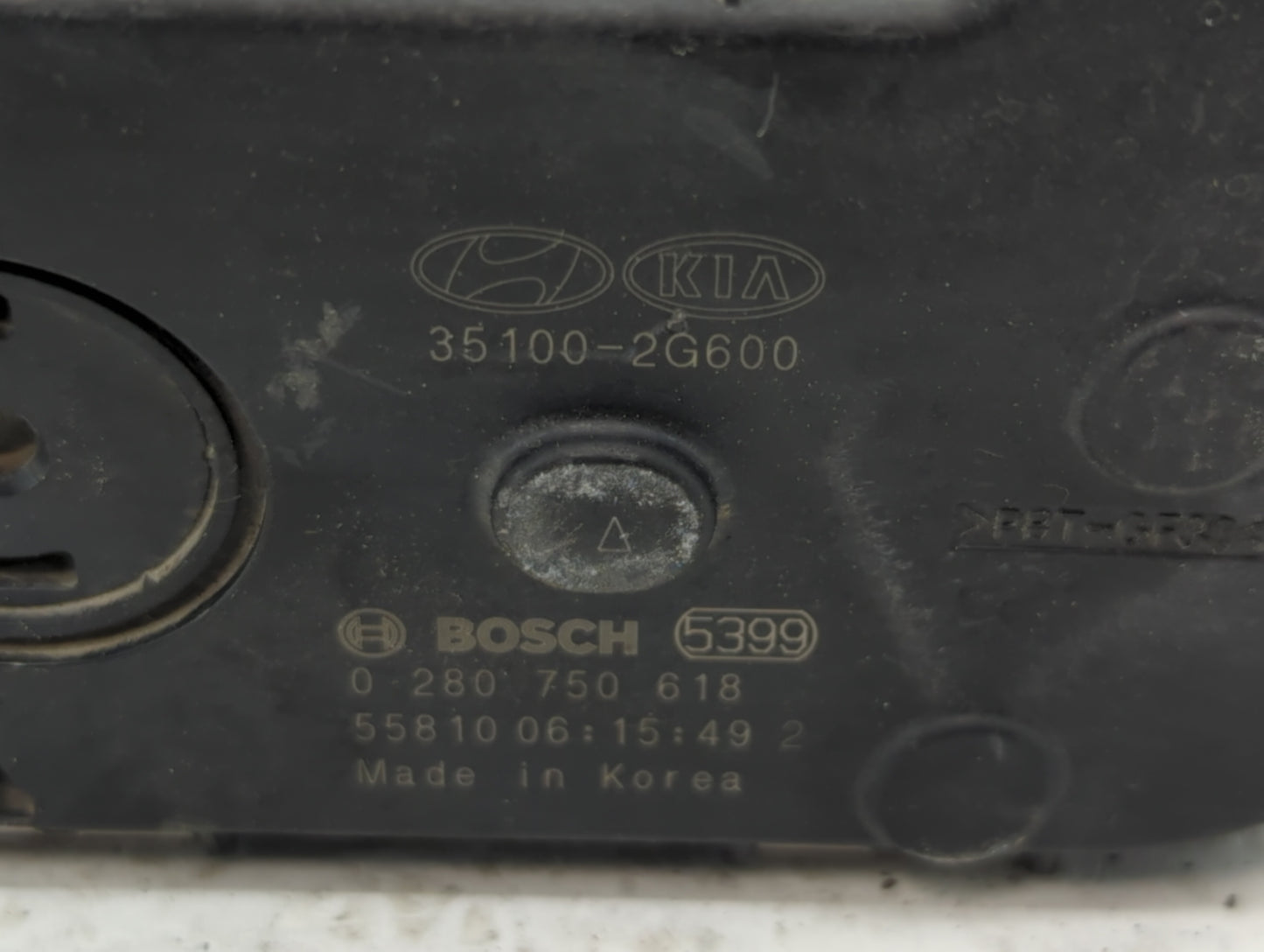 2016-2020 Kia Sorento Throttle Body P/N:35100-2G600 Fits Fits 2015 2016 2017 2018 2019 2020 2021 OEM Used Auto Parts - Oemus