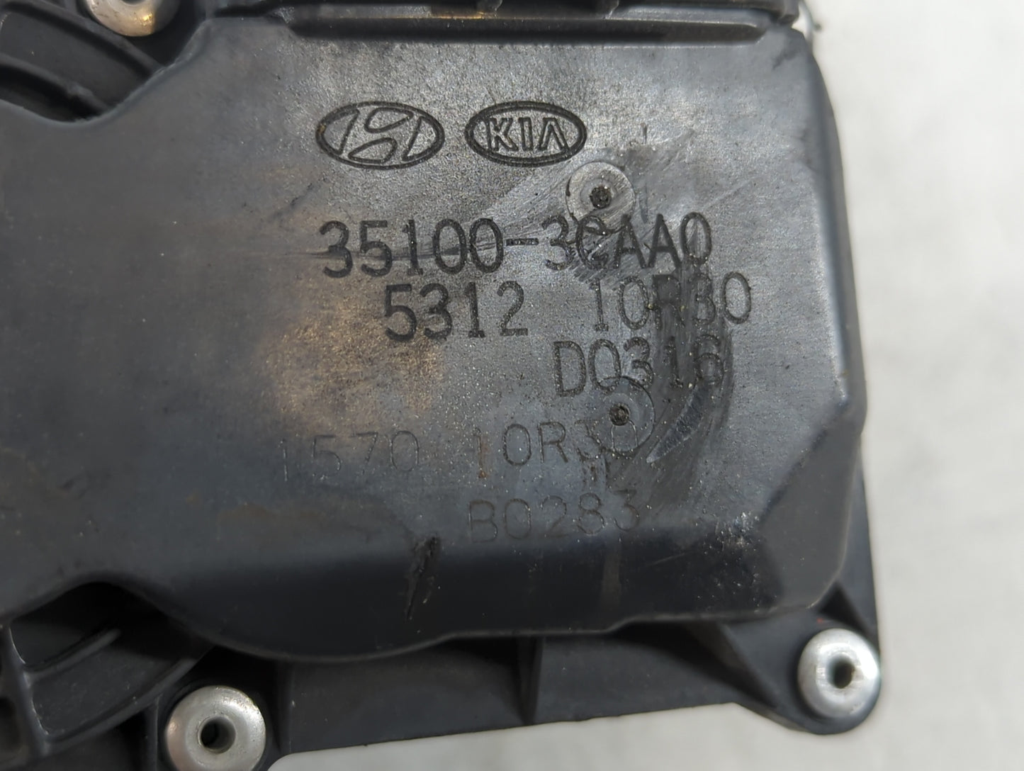 2014-2018 Kia Sorento Throttle Body P/N:5312 10R30 35100-3CAA0 Fits Fits 2012 2013 2014 2015 2016 2017 2018 OEM Used Auto Pa