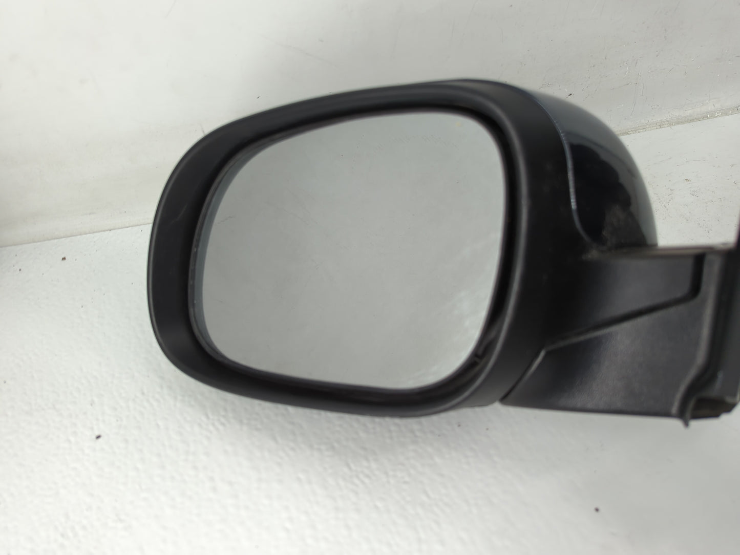 2014-2019 Kia Soul Driver Side View Mirror - Left Door Mirror OEM Used - Oemusedautoparts1.com