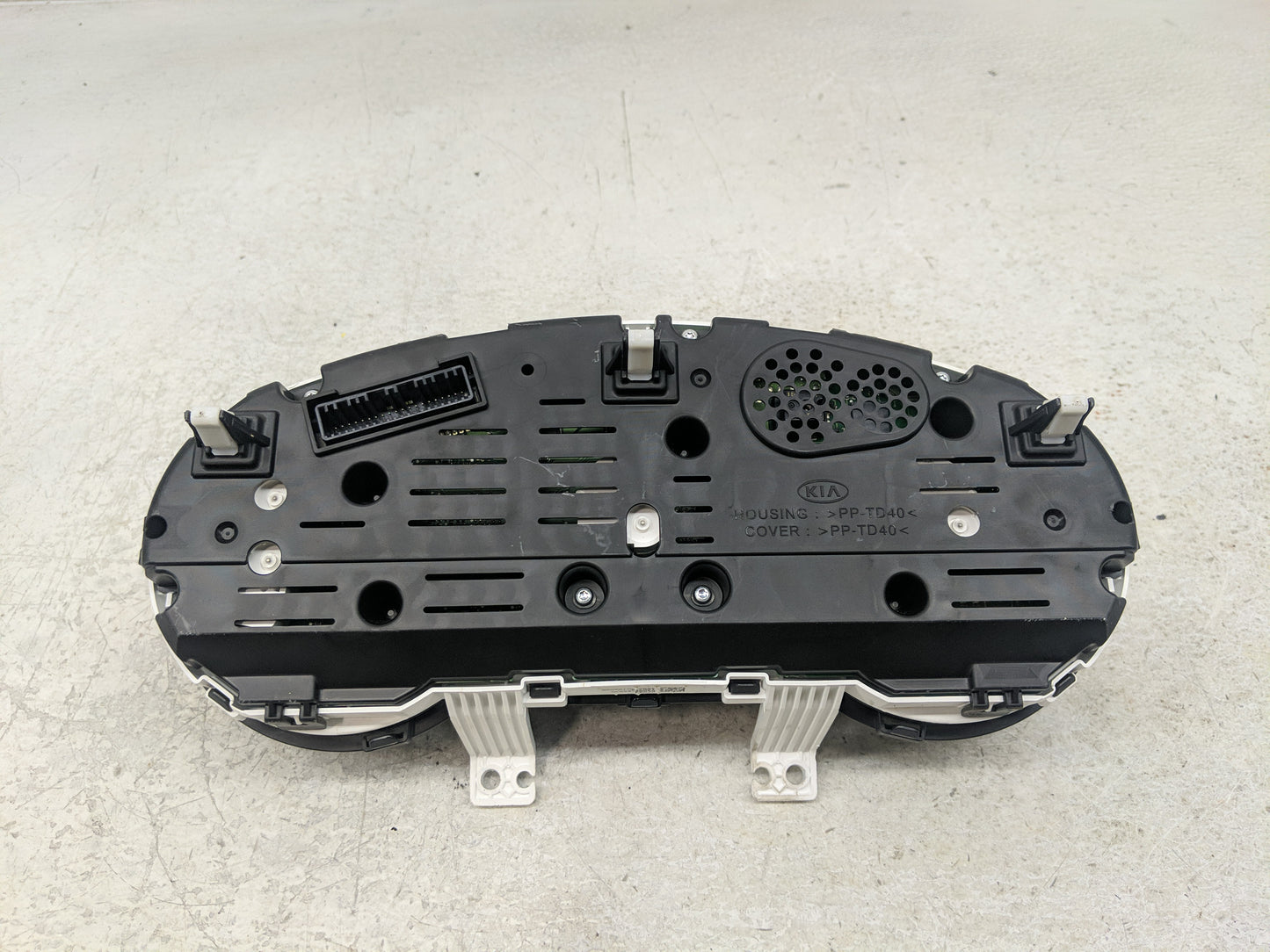 2016 Kia Soul Instrument Cluster Speedometer Gauges P/N:94006-B2630 Fits OEM Used Auto Parts - Oemusedautoparts1.com