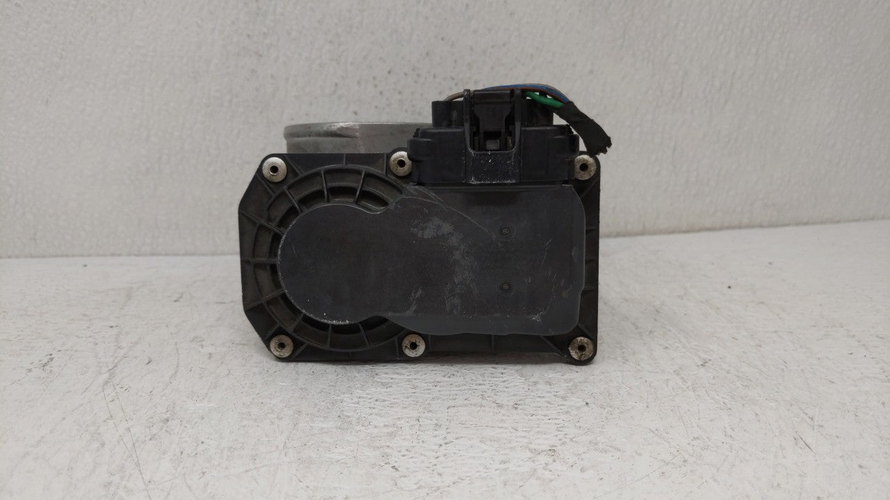 2014-2019 Kia Soul Throttle Body P/N:35100-2E000 Fits Fits 2011 2012 2013 2014 2015 2016 2017 2018 2019 OEM Used Auto Parts