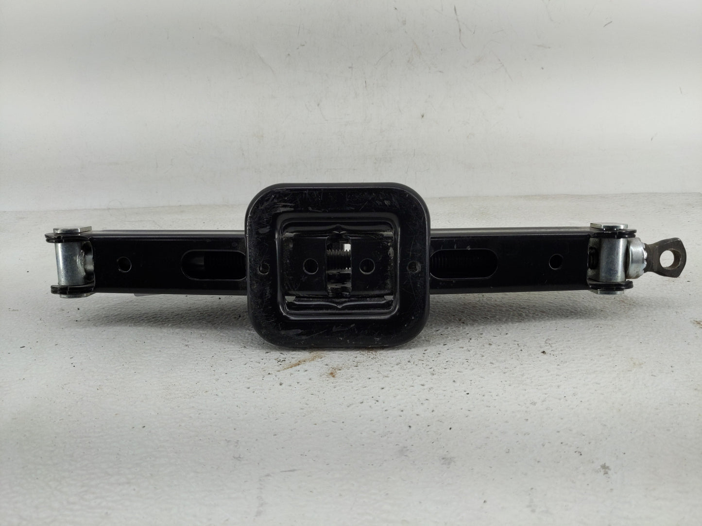 2016 Kia Sportage Spare Scissor Car Jack 1241647 - Oemusedautoparts1.com