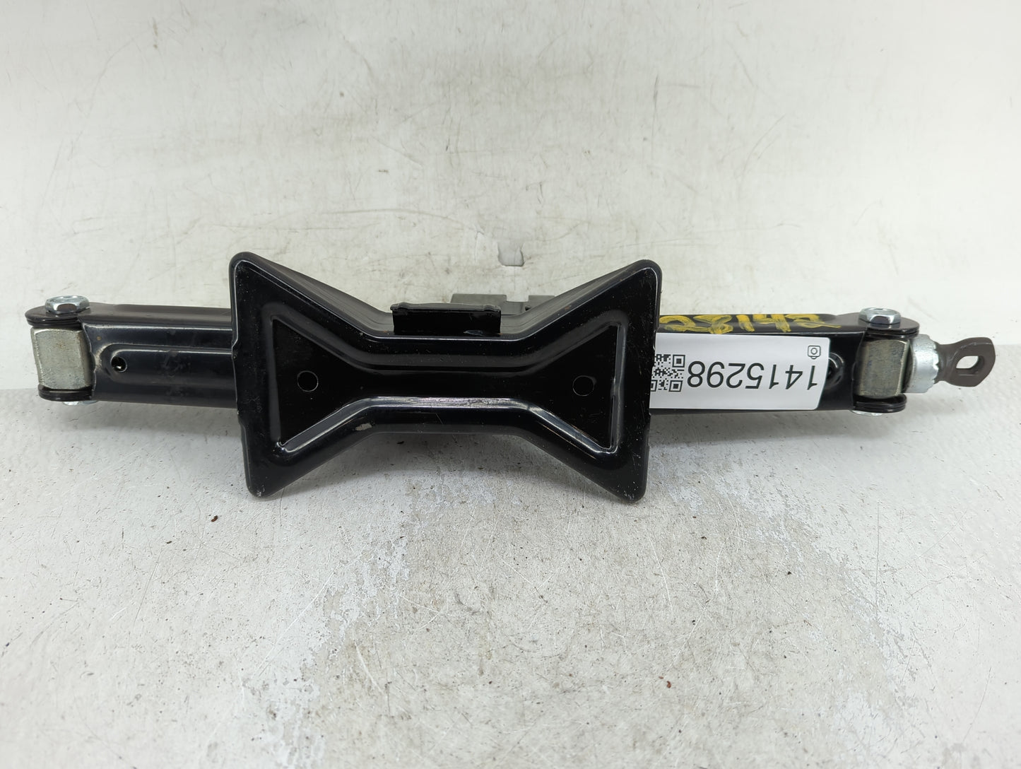 2016 Kia Sportage Spare Scissor Car Jack 1415298 - Oemusedautoparts1.com