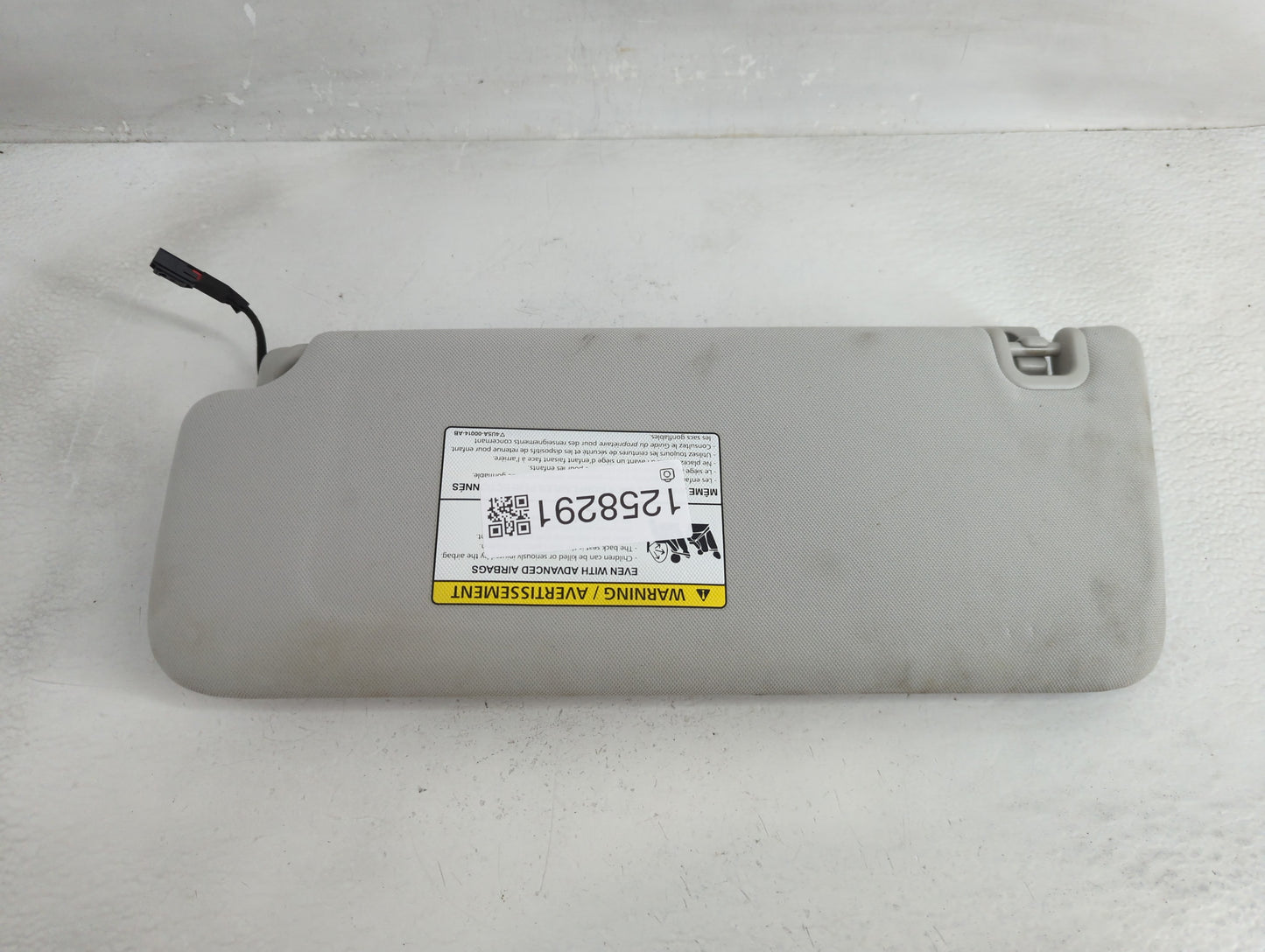 2016-2020 Land Rover Range Rover Sport Sun Visor Shade Replacement Passenger Right Mirror Fits OEM Used Auto Parts - Oemused