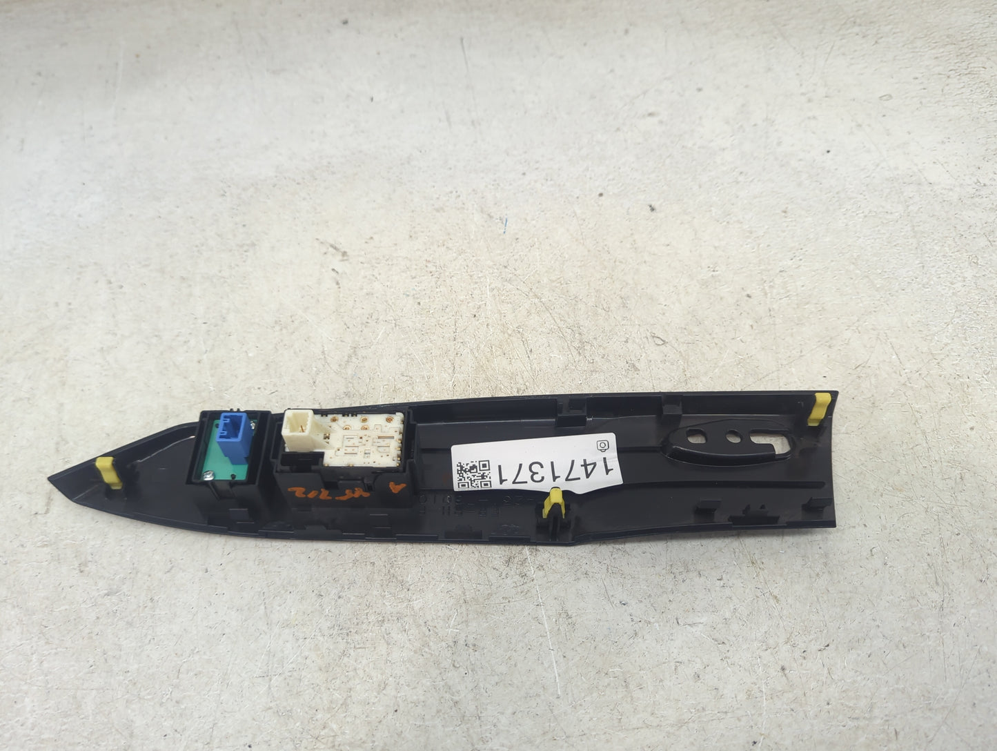 2011-2012 Lexus Ct200h Passenger Right Power Window Switch 74232-76010 - Oemusedautoparts1.com