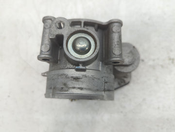 2011-2018 Lincoln Mkx Throttle Body P/N:AT4E-9F991-EL Fits Fits 2011 2012 2013 2014 2015 2016 2017 2018 2019 OEM Used Auto Parts