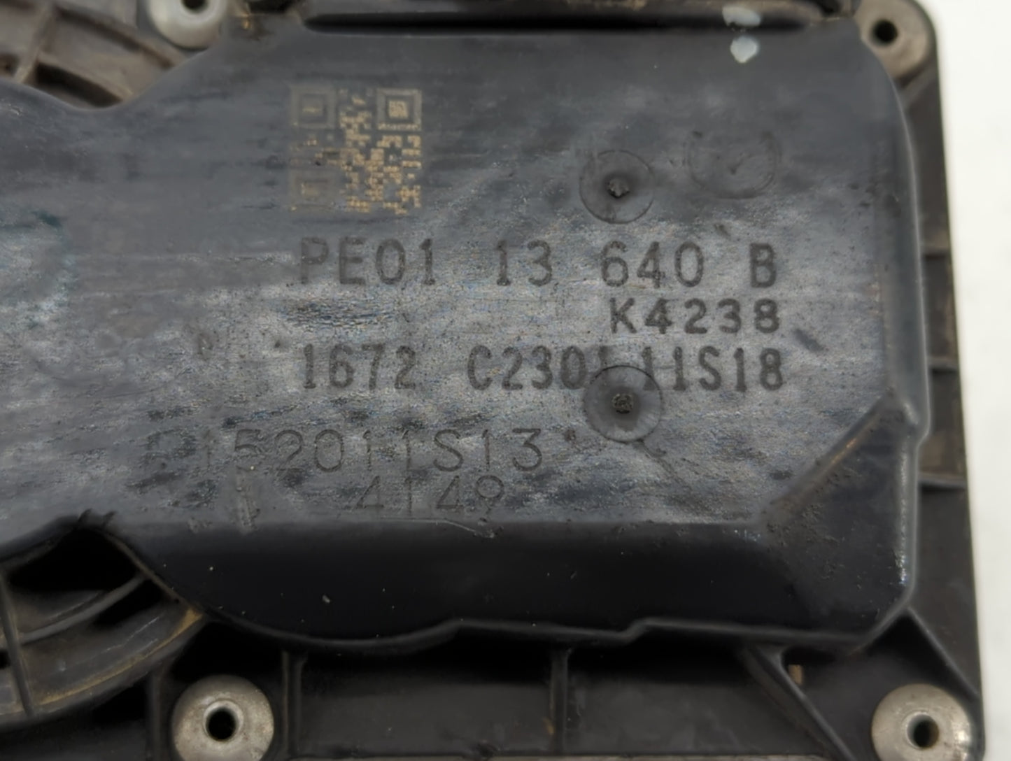 2012-2018 Mazda 3 Throttle Body P/N:PE01 13 640 B Fits Fits 2012 2013 2014 2015 2016 2017 2018 OEM Used Auto Parts - Oemused