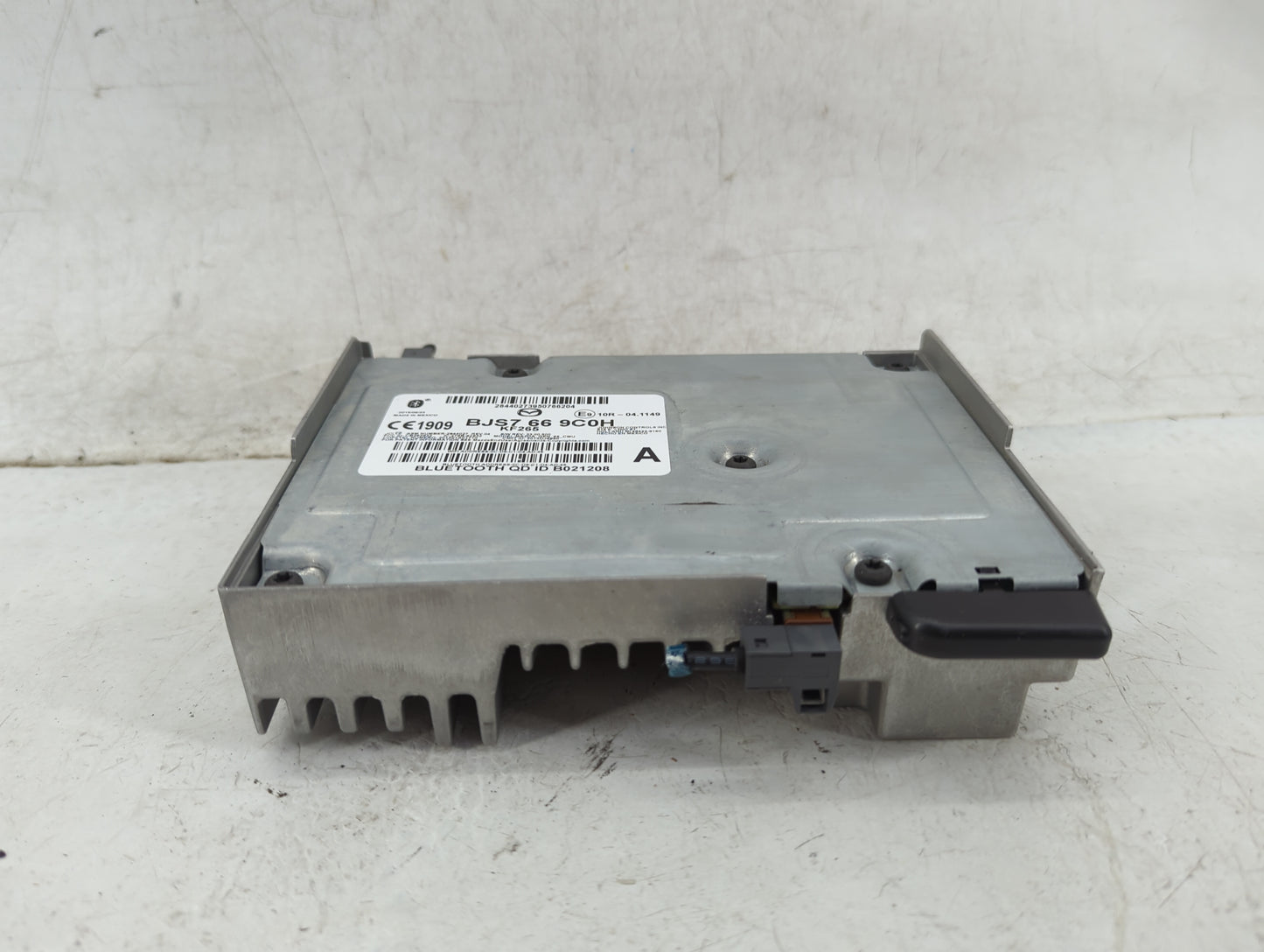 2016-2018 Mazda Cx-9 Radio AM FM Cd Player Receiver Replacement P/N:2644046 Fits Fits 2016 2017 2018 OEM Used Auto Parts - O