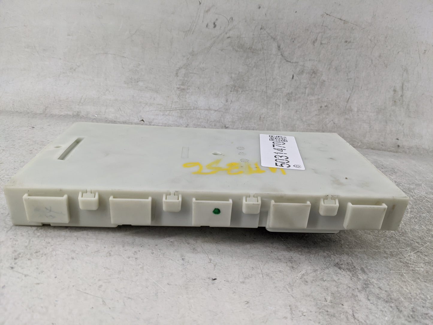 2016 Mercedes-benz 320 Body Control Module Bcm - Oemusedautoparts1.com