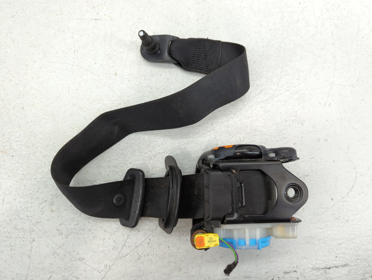 2013-2019 Mercedes-benz B250 Driver Left Seat Belt Front Retractor - Oemusedautoparts1.com