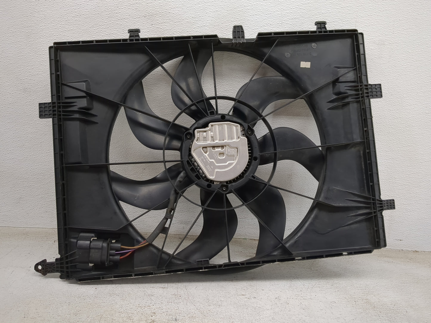 2015 Mercedes-benz C300 Electric Radiator Cooling Fan Motor Assembly - Oemusedautoparts1.com