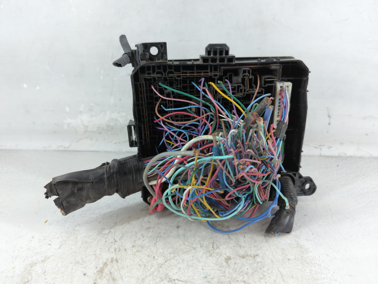 2016-2017 Mitsubishi Lancer Fusebox Fuse Box Panel Relay Module P/N:8565A268 Fits Fits 2012 2013 2014 2015 2016 2017 OEM Use