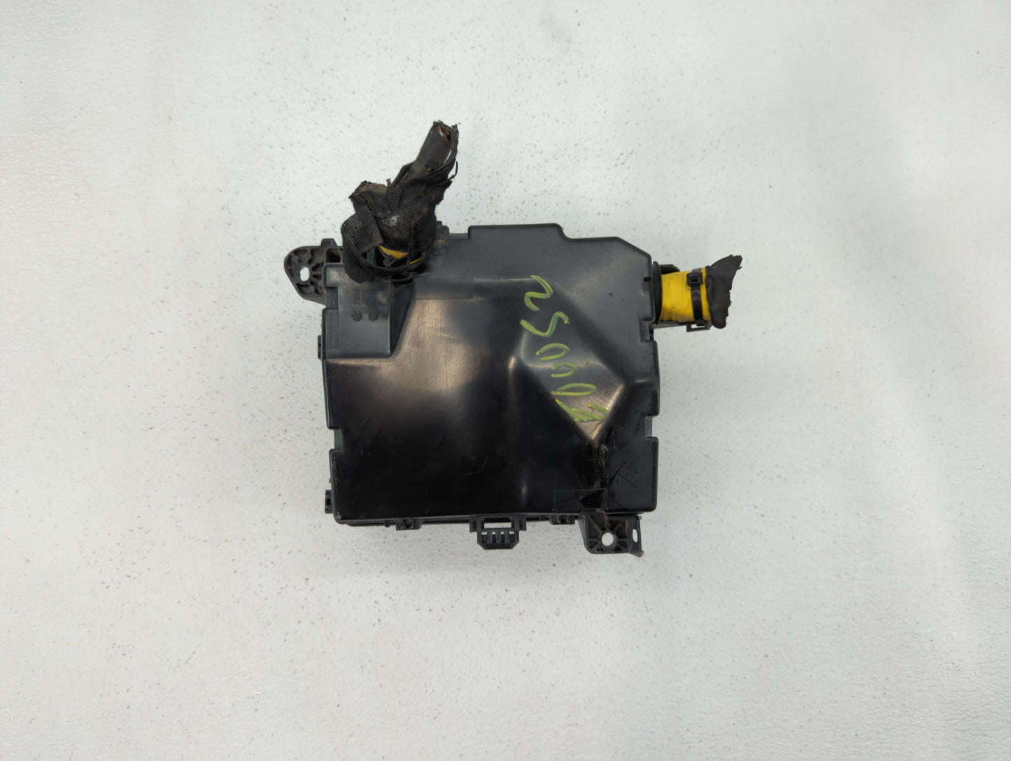 2014-2016 Mitsubishi Outlander Fusebox Fuse Box Panel Relay Module Fits Fits 2014 2015 2016 OEM Used Auto Parts - Oemusedaut